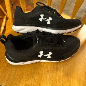 Under Armour charged assert Black Athletic Shoes